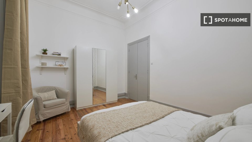 Double room Lisbon, 10 beds — photo 17