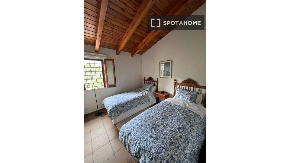 Apartment Barcelona, 5 beds, 218m² — photo 8