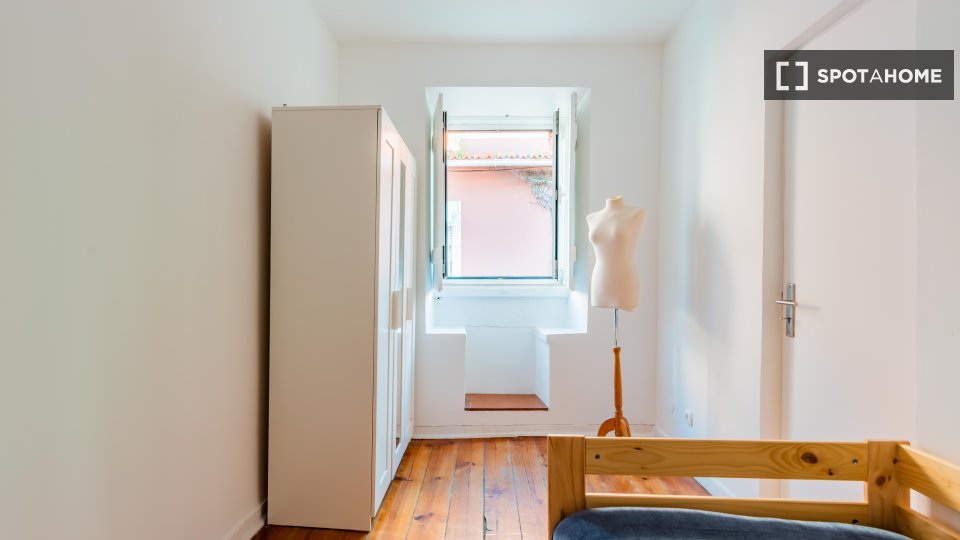 Apartment Lisbon, 2 beds — photo 22
