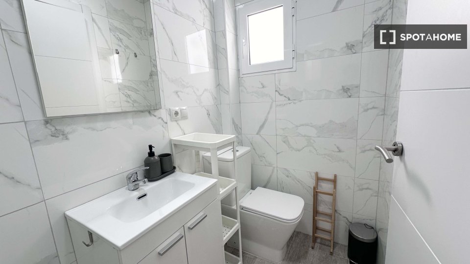 Apartment mono Seville — photo 22