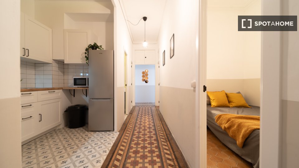 Double room Barcelona, 9 beds, 200m² — photo 3