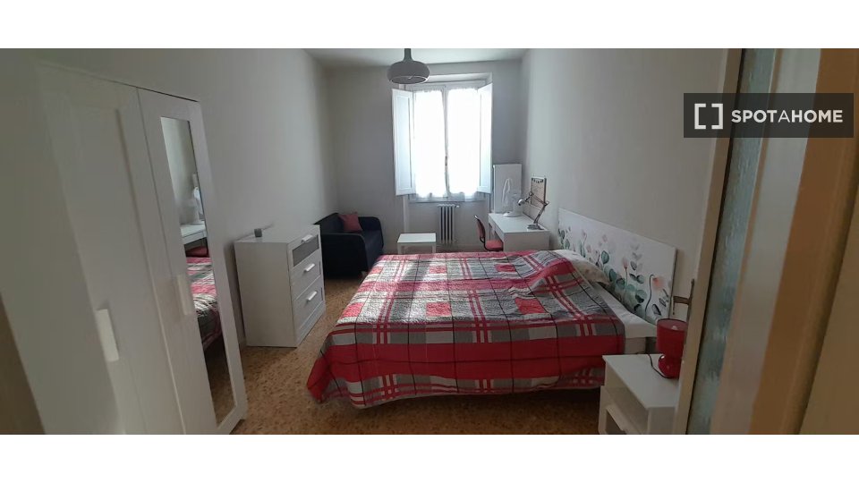 Double room Florence, 3 beds — photo 17
