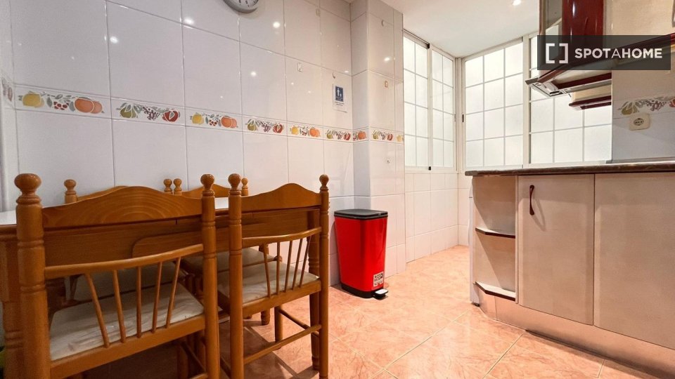 Double room Madrid, 4 beds — photo 19