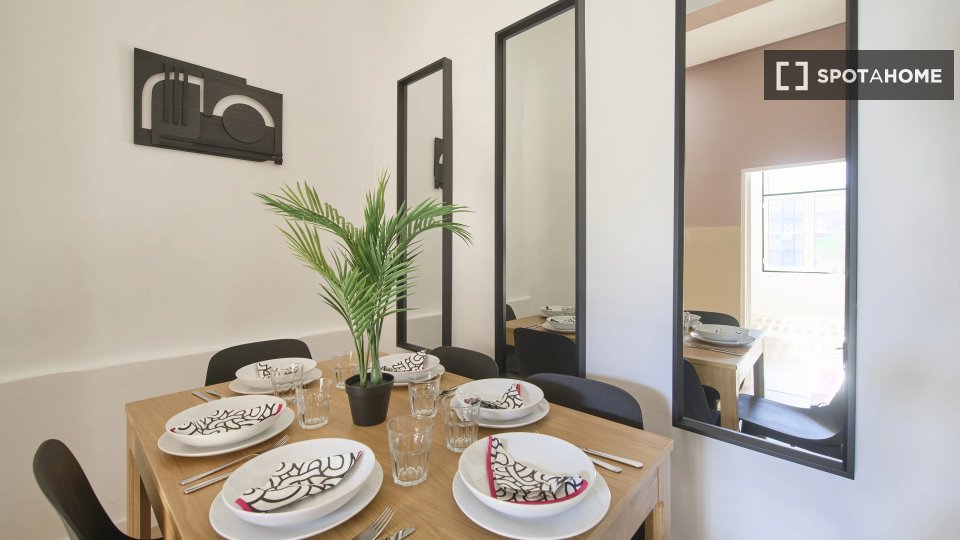 Double room Lisbon, 9 beds — photo 19