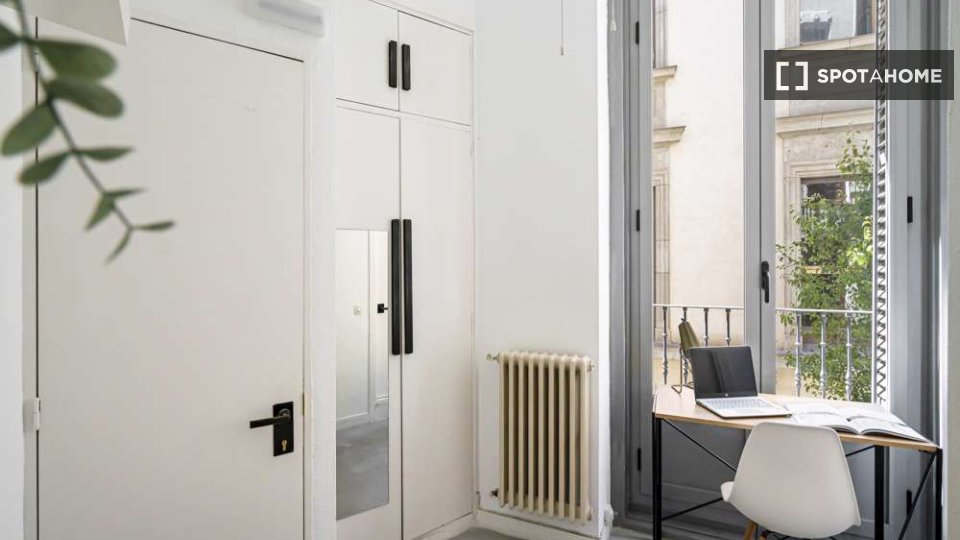 Double room Madrid, 68 beds, 2620m² — photo 4