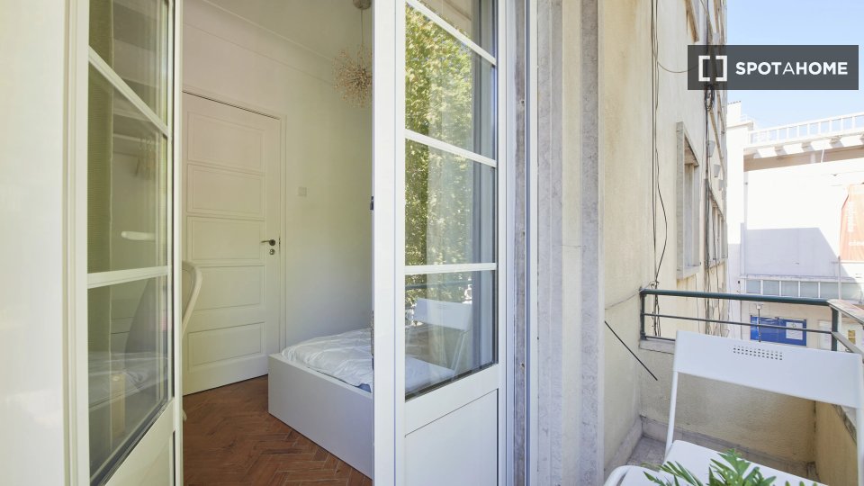 Double room Lisbon, 6 beds — photo 6