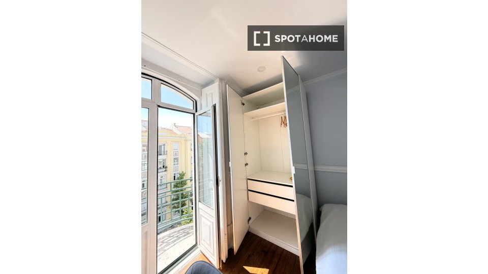 Double room Lisbon, 8 beds — photo 13