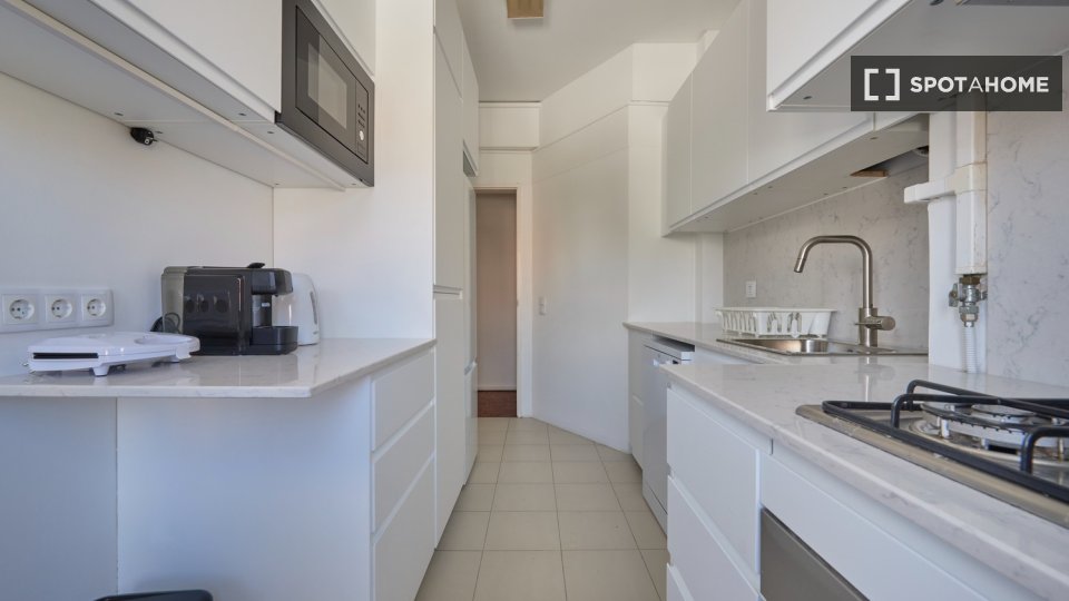 Double room Lisbon, 6 beds — photo 10