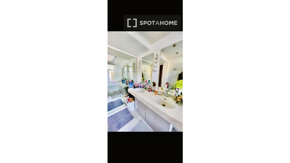 Double room Brussels, 5 beds, 180m² — photo 17