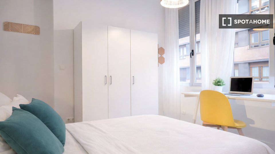 Double room Madrid, 7 beds — photo 20