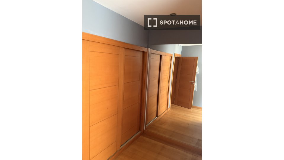 Apartment Lisbon, 2 beds, 130m² — photo 15