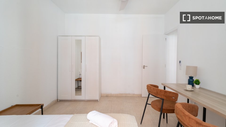 Chambre double Madrid, 7 chambres — photo 9