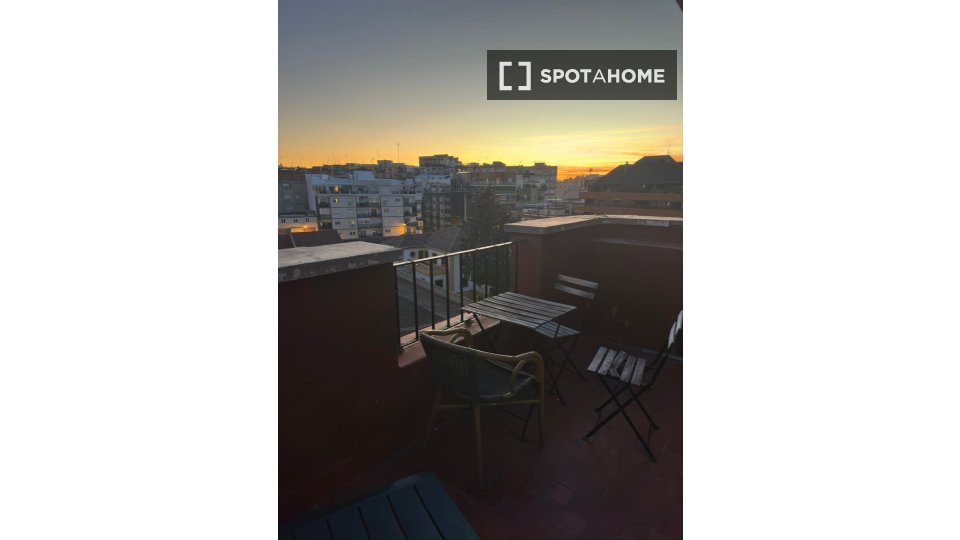 Double room Granada, 5 beds, 100m² — photo 6