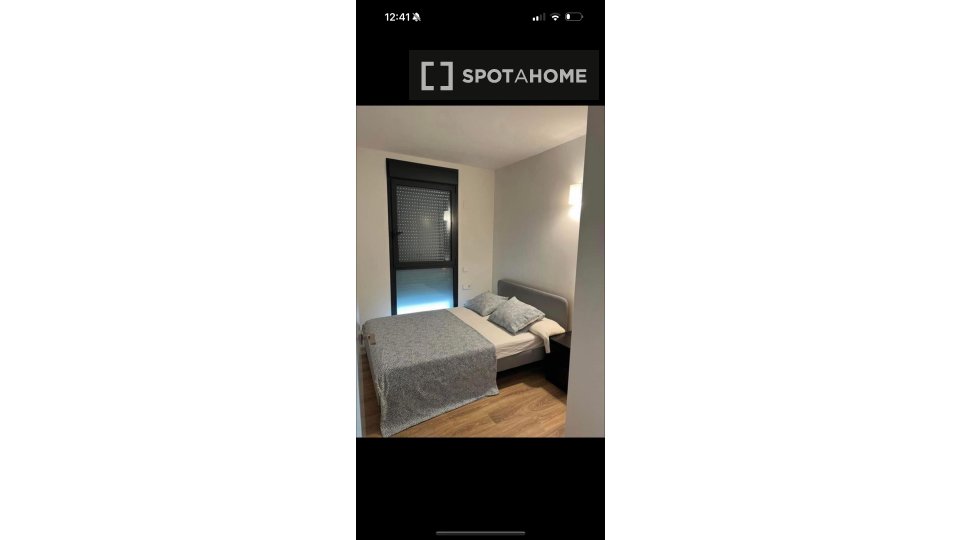 Double room Barcelona, 3 beds, 86m² — photo 4