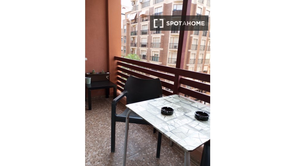 Double room Alicante, 5 beds, 120m² — photo 9