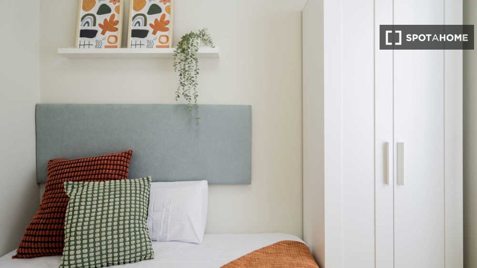 Double room Madrid, 8 beds — photo 10