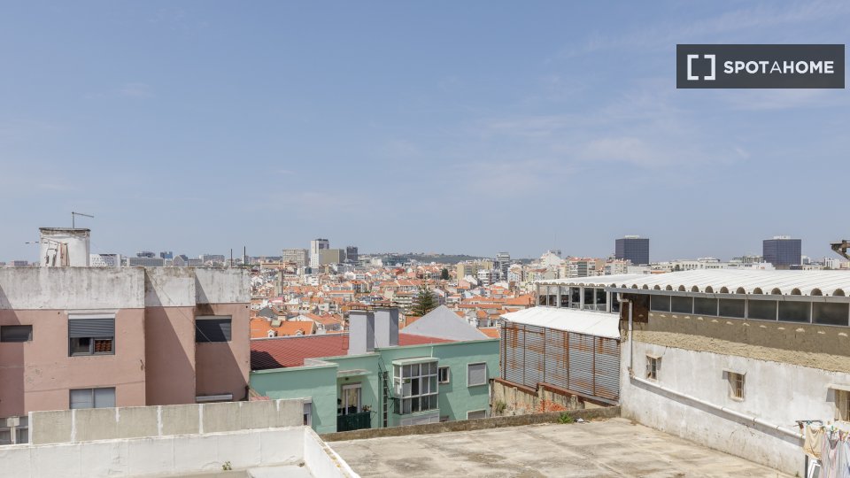 Apartment mono Lisbon, 35m² — photo 3