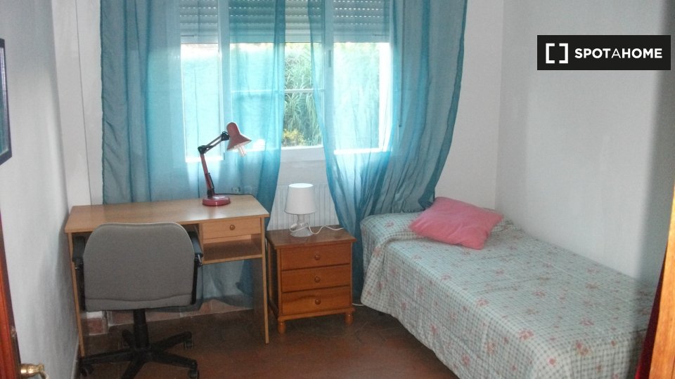 Double room Madrid, 11 beds, 300m² — photo 1