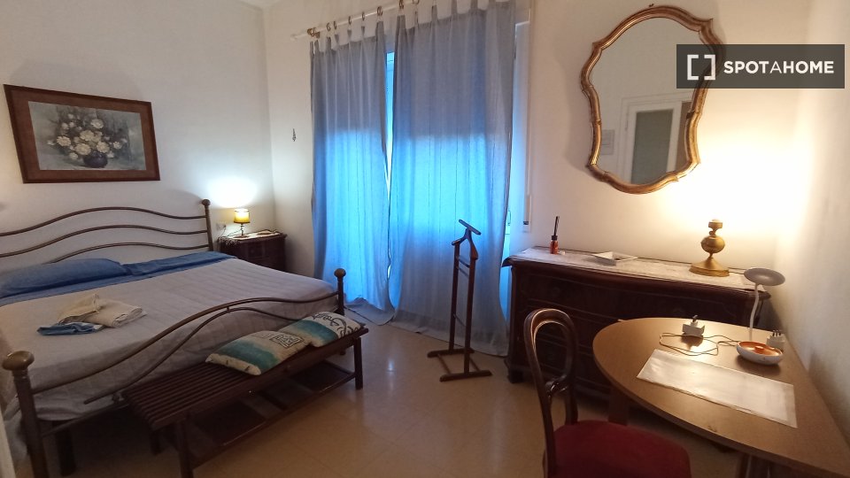 Double room Rome, 3 beds, 140m² — photo 57