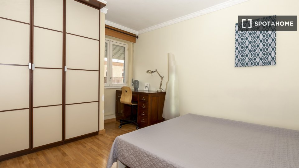 Double room Lisbon, 4 beds, 80m² — photo 4