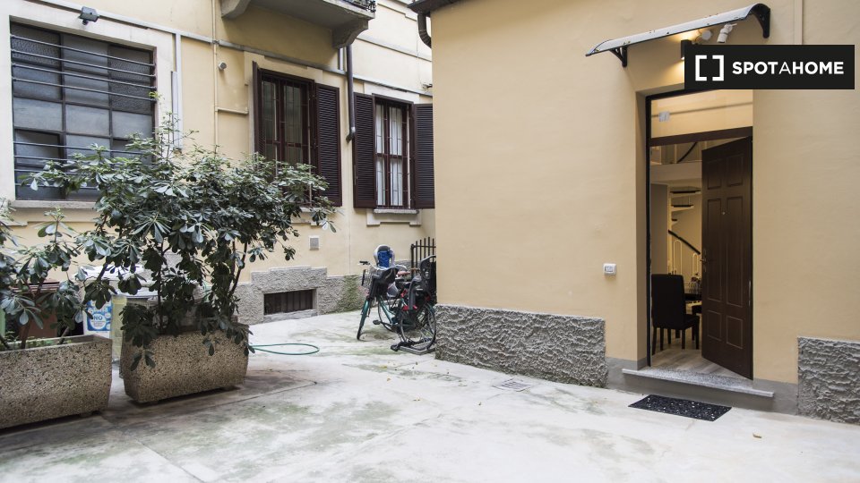 Apartment Milan, 1 bed, 55m² — photo 2