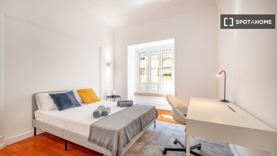 Double room Lisbon, 6 beds, 160m² — photo 11