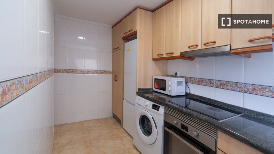Apartment Valencia, 3 beds, 75m² — photo 33
