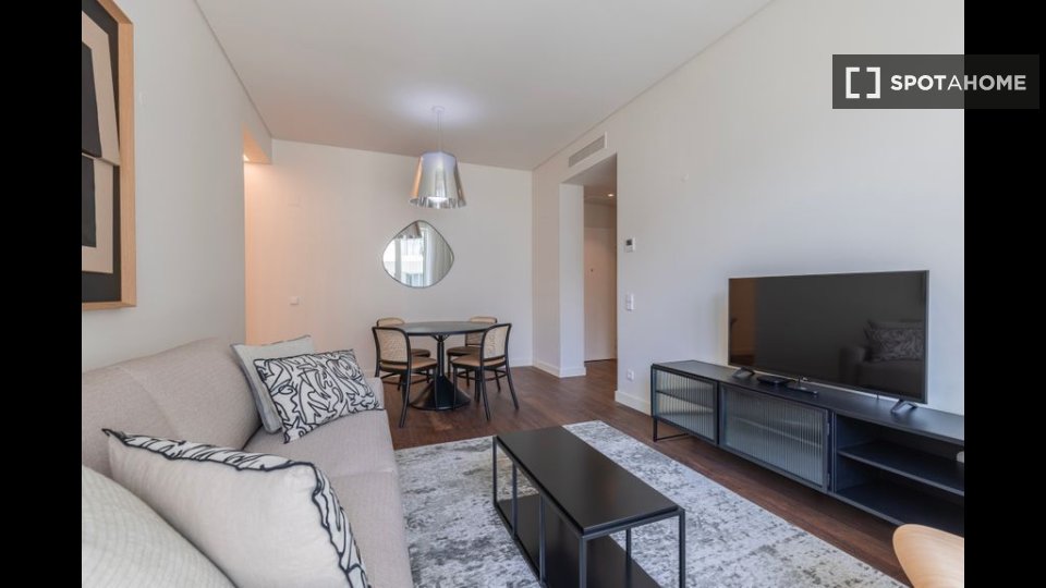 Apartment Lisbon, 1 bed — photo 15