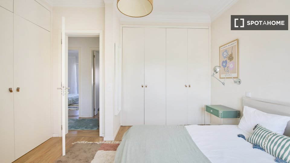 Double room Lisbon, 4 beds — photo 9