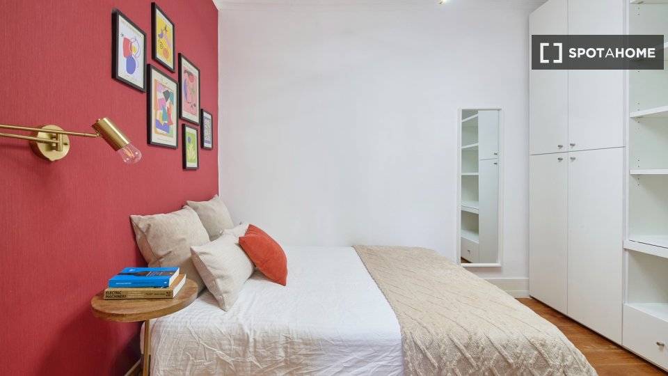 Double room Lisbon, 6 beds — photo 30