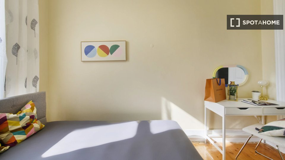 Double room Lisbon, 9 beds — photo 2