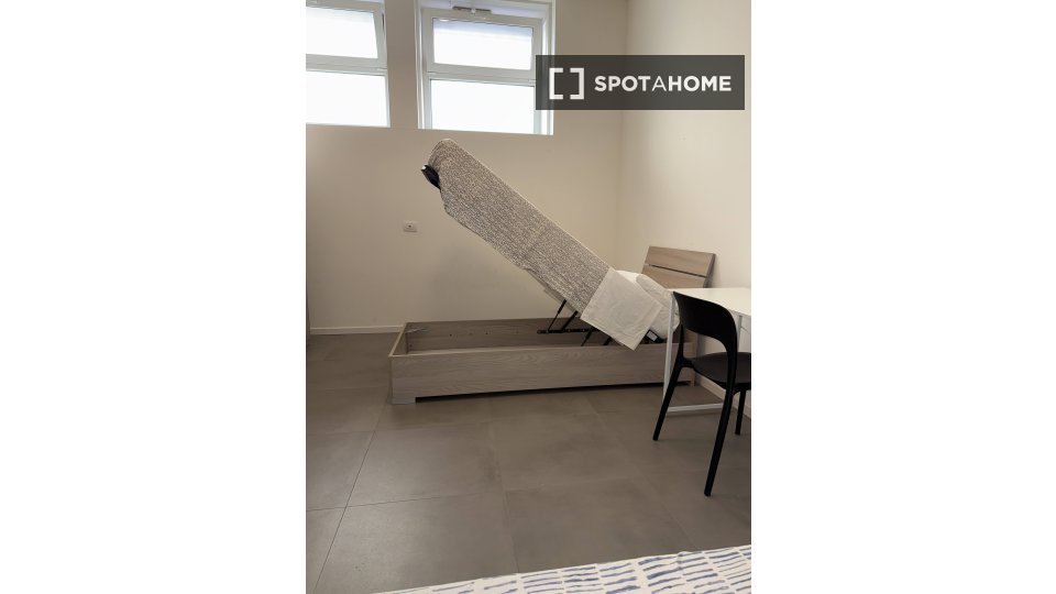 Double room Milan, 8 beds — photo 4