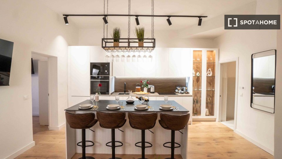 Apartment Madrid, 2 beds, 65m² — photo 15