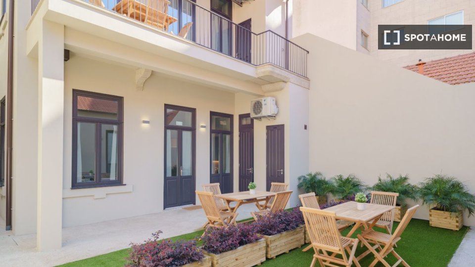 Apartment Porto, 3 beds, 100m² — photo 8