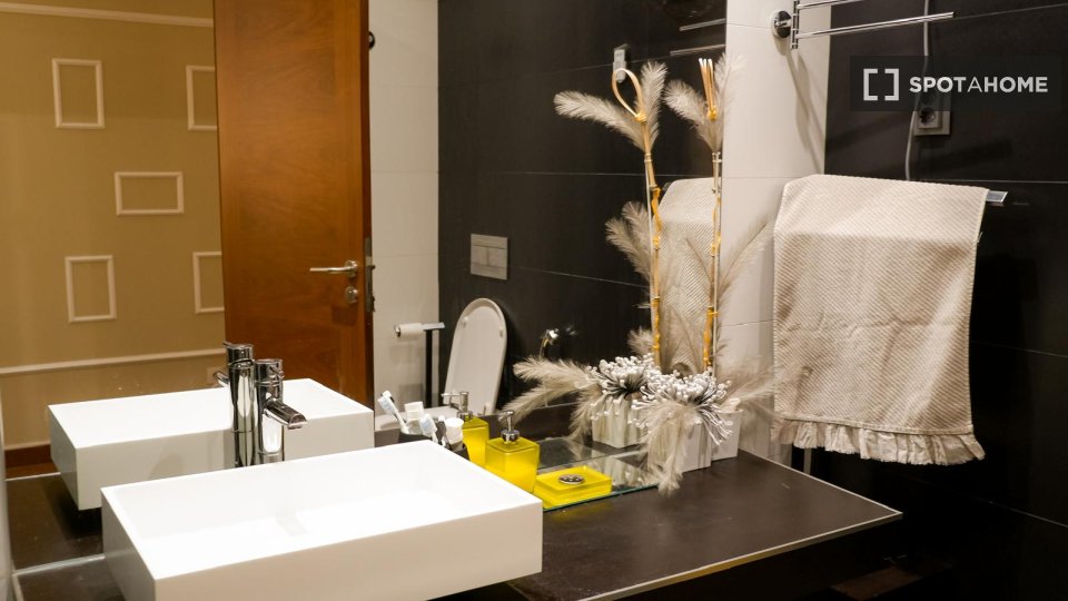Apartment Lisbon, 2 beds — photo 10