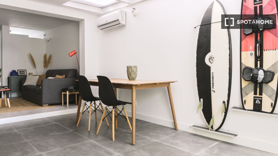 Apartment Lisbon, 1 bed, 80m² — photo 15