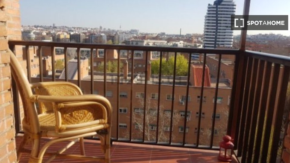 Double room Madrid, 2 beds — photo 5