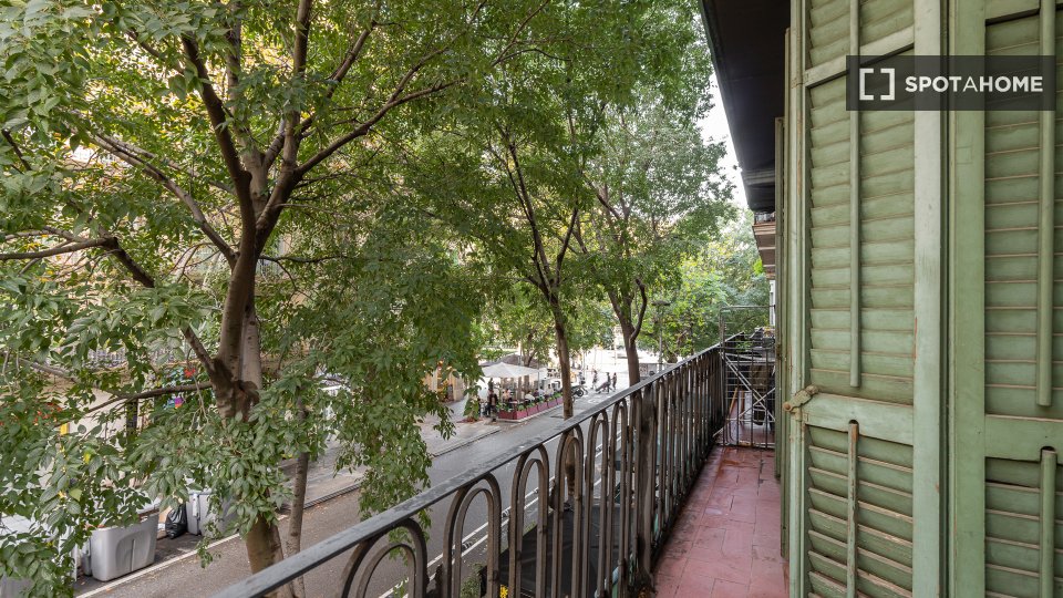 Double room Barcelona, 7 beds, 121m² — photo 15