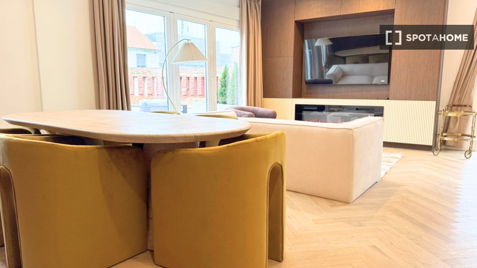 Apartment Madrid, 2 beds, 168m² — photo 17