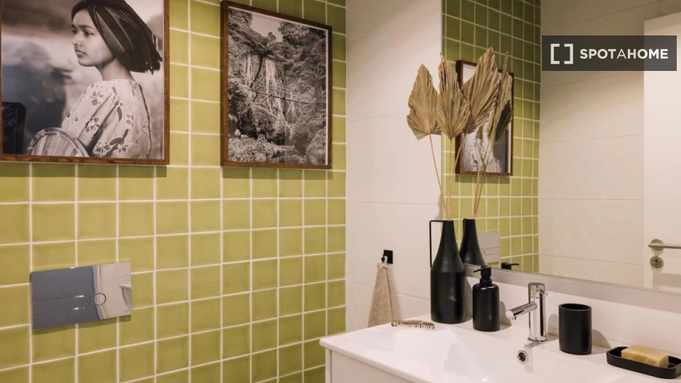 Apartment Lisbon, 2 beds — photo 11