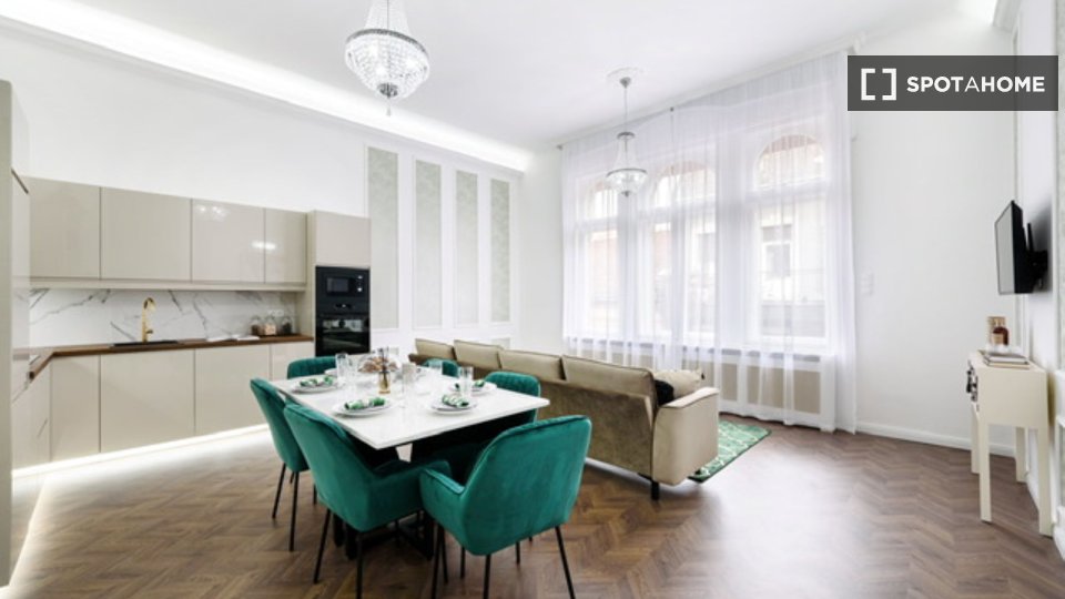 Apartment Budapest, 3 beds, 113m² — photo 2