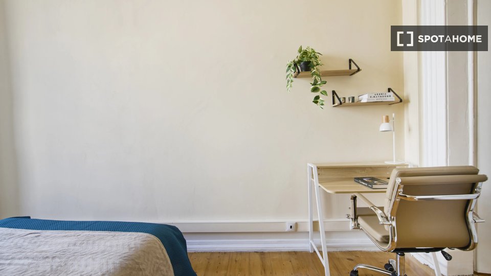 Double room Lisbon, 8 beds — photo 11