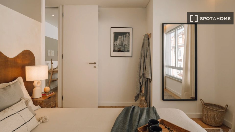 Apartment Lisbon, 1 bed, 57m² — photo 10