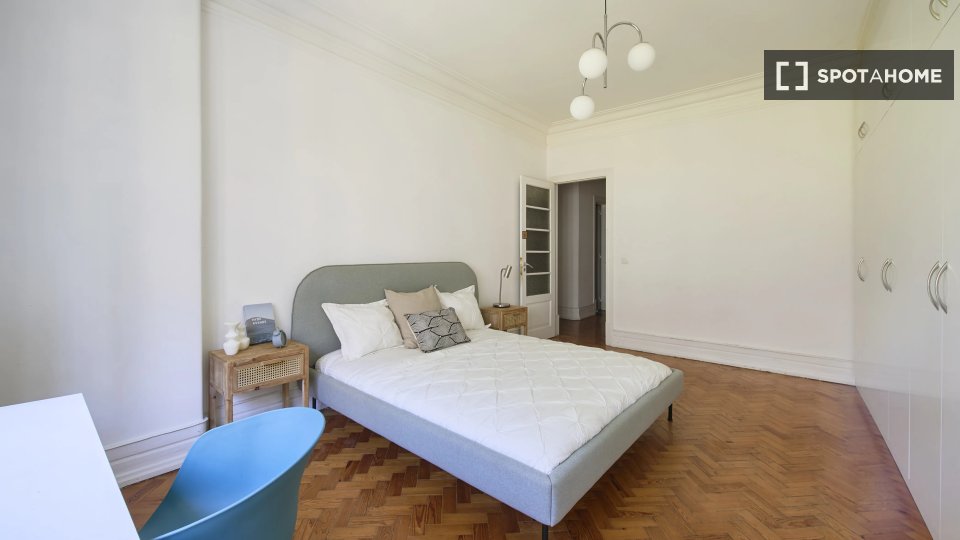 Double room Lisbon, 9 beds — photo 5