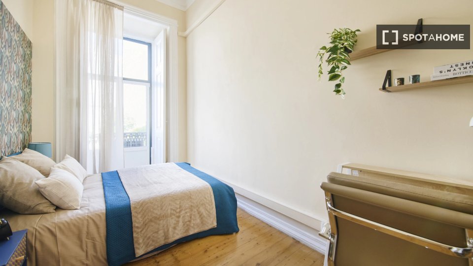 Double room Lisbon, 8 beds — photo 1