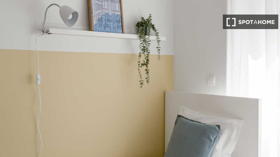 Double room Lisbon, 8 beds — photo 43