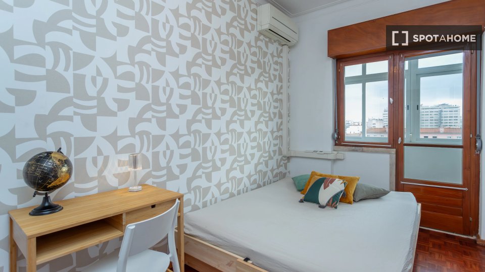 Double room Lisbon, 4 beds — photo 11