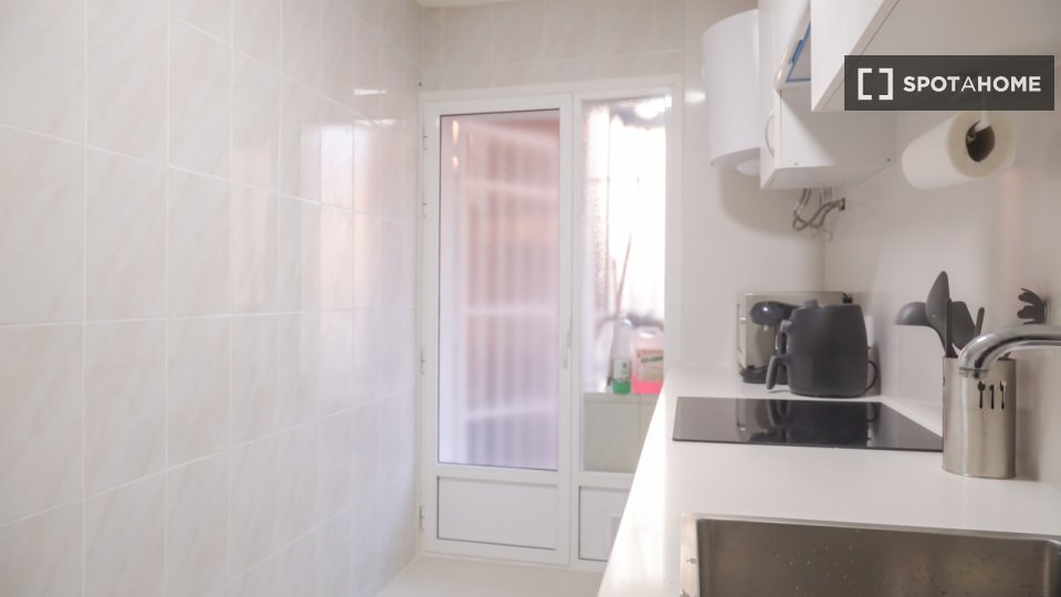 Double room Madrid, 5 beds — photo 16