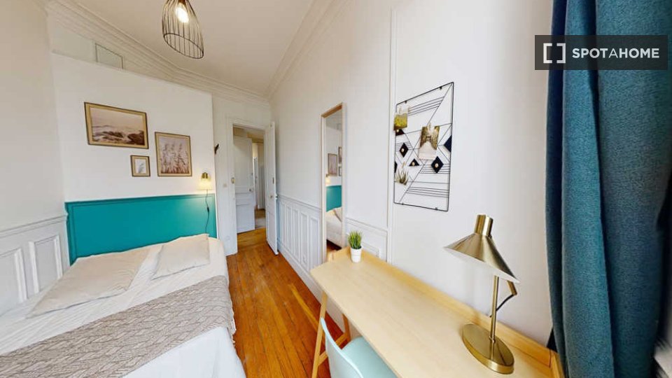 Double room Paris, 9 beds, 160m² — photo 14
