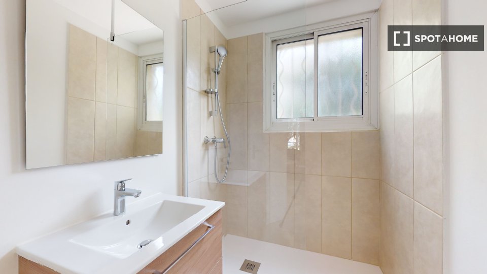 Double room Montpellier, 12 beds — photo 8